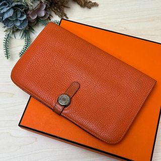HERMES(財布 ・ オレンジ/橙色系)のフリマアイテム一覧 HERMES(財布 ・ オレンジ/橙色系)のフリマアイテム一覧