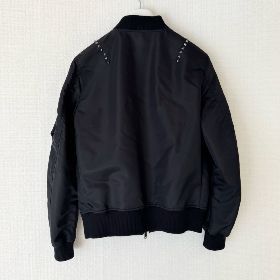 VALENTINO - ヴァレンティノ スタッズ ナイロン MA-1 ブルゾン VALENTINO - ヴァレンティノ スタッズ ナイロン MA-1 ブルゾン