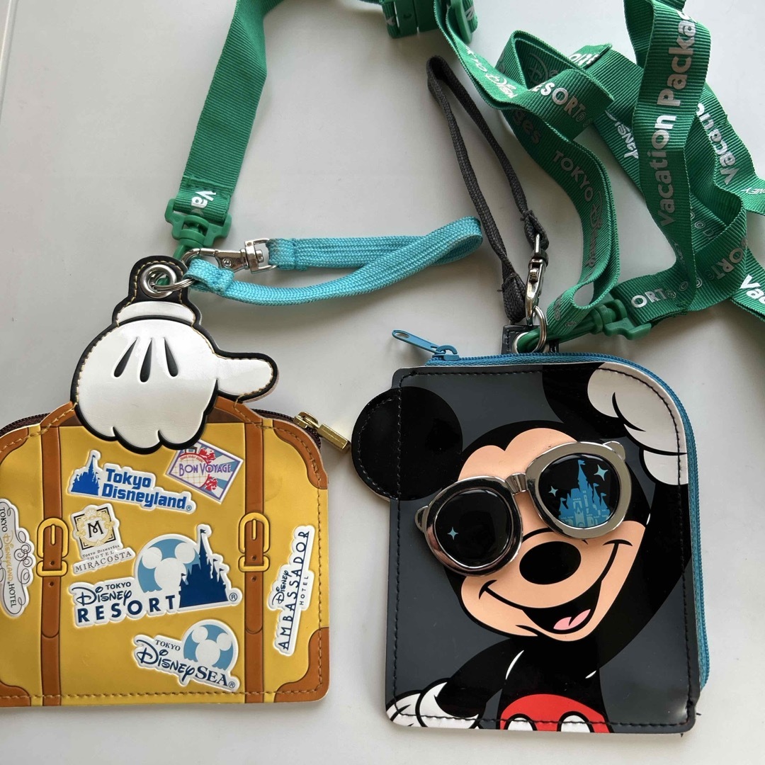 Disney(ディズニー)のディズニー　ミッキー　パスケース　コインケース エンタメ/ホビーのおもちゃ/ぬいぐるみ(キャラクターグッズ)の商品写真