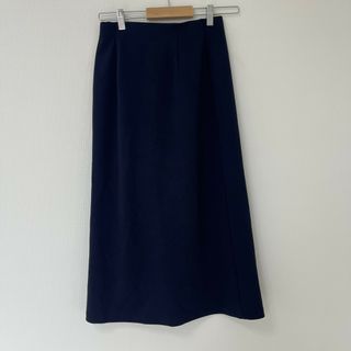 ユニクロ(UNIQLO)の【UNIQLO】ユニクロ　スカート　ネイビー　Mサイズ　無地　シンプル　カジュアル　ボトムス(その他)