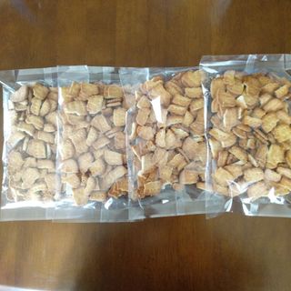 ノムライリマメカコウテン(野村煎豆加工店)のほとんど割れています！ミレービスケットハローキティ－150g 4袋 お買い得商品(菓子/デザート)