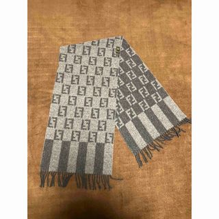 FENDI(マフラー/ショール)のフリマアイテム一覧 FENDI(マフラー/ショール)のフリマアイテム一覧