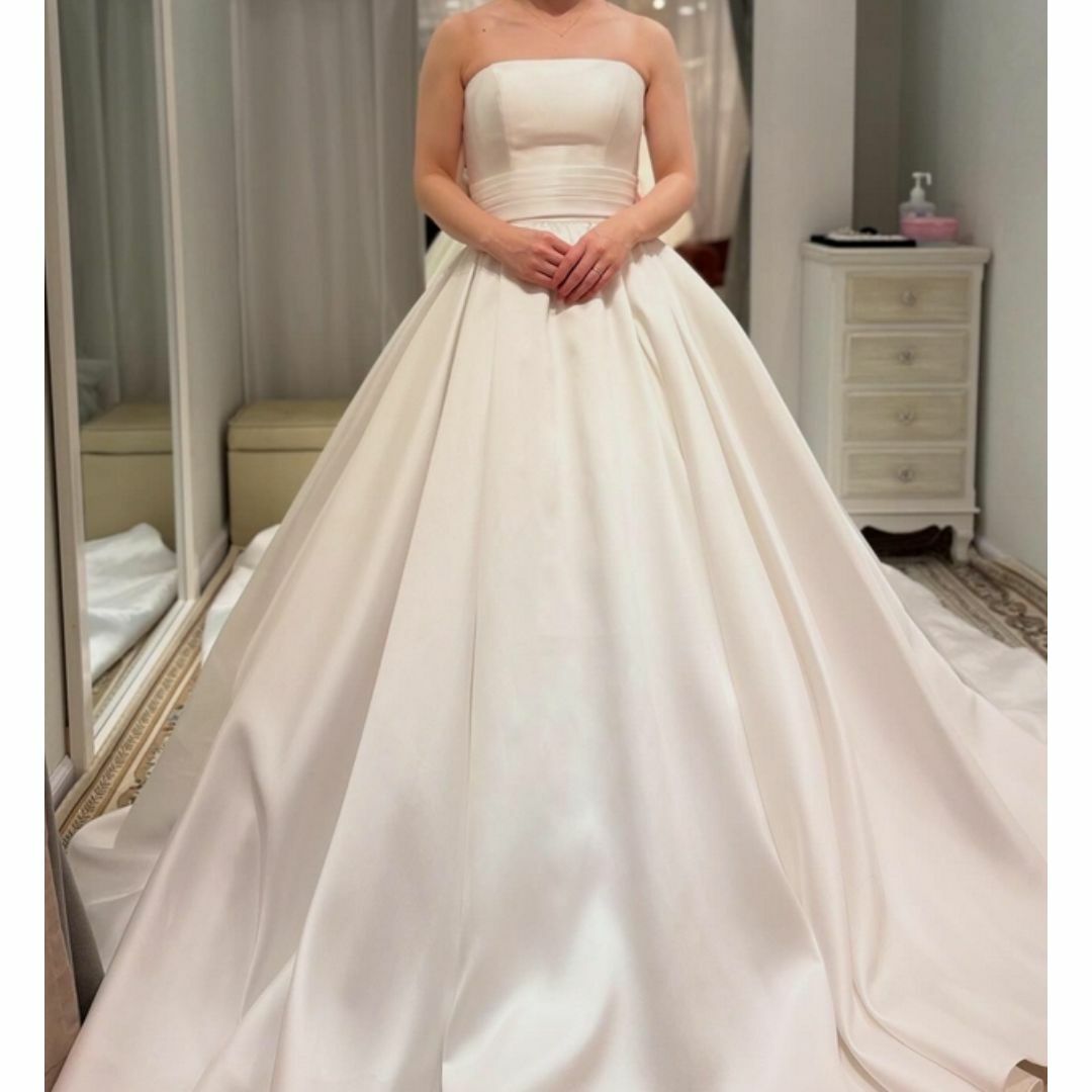 ウェディングドレス ベアトップ Aライン 光沢サテン バックリボン 結婚式