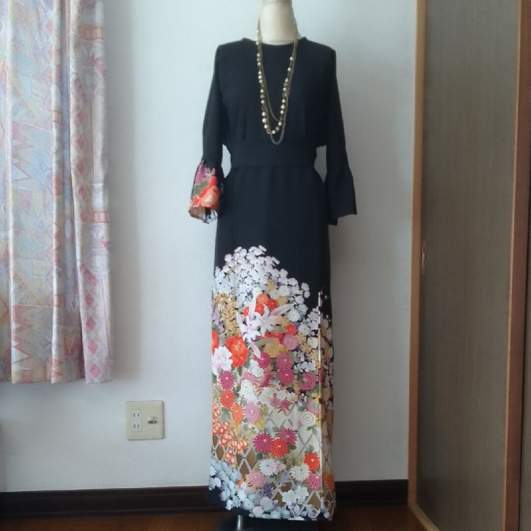 着物リメイクワンピース留袖ドレス花々 落款あり作家物 着物リメイクワンピース留袖ドレス花々 落款あり作家物