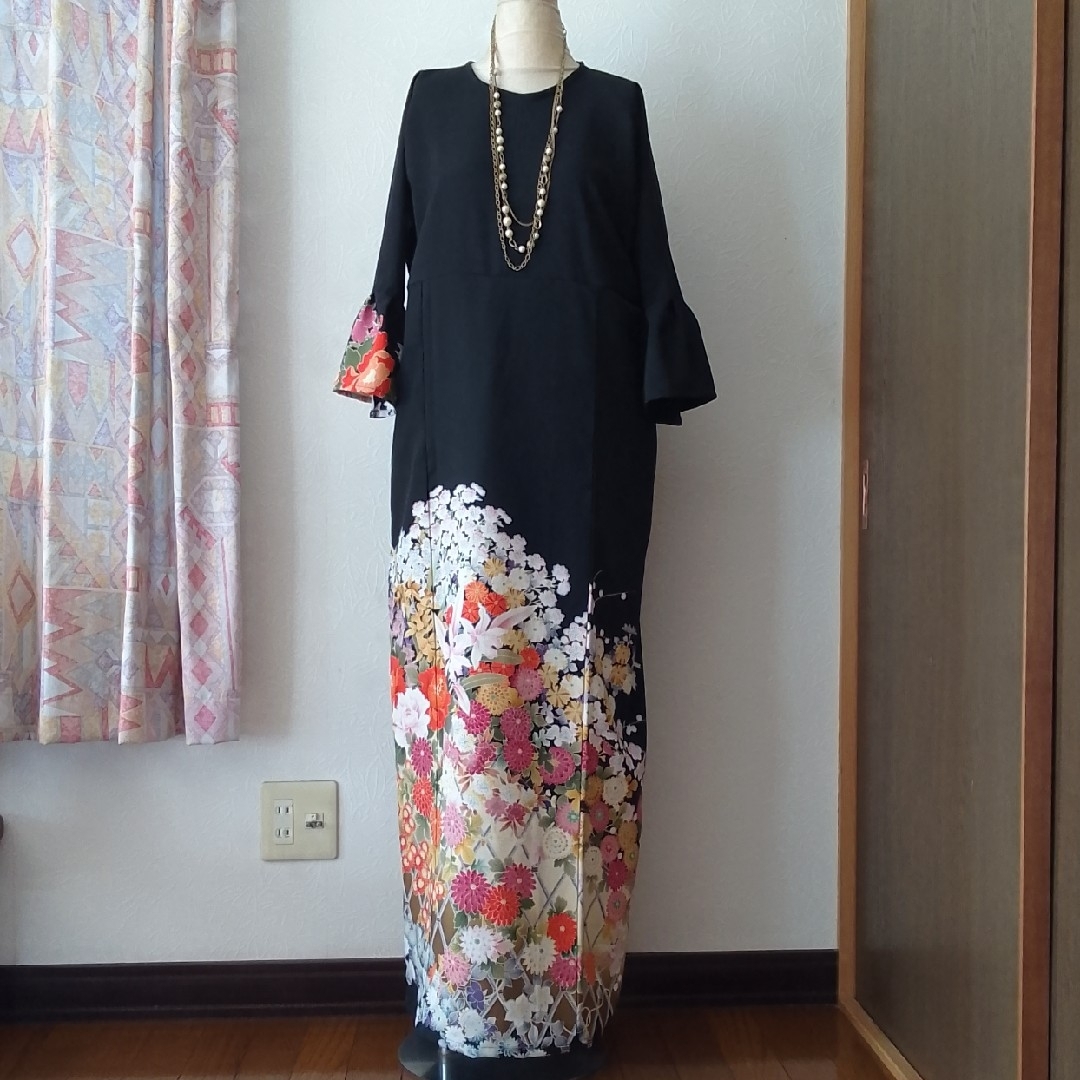 着物リメイクワンピース留袖ドレス花々 落款あり作家物 着物リメイクワンピース留袖ドレス花々 落款あり作家物