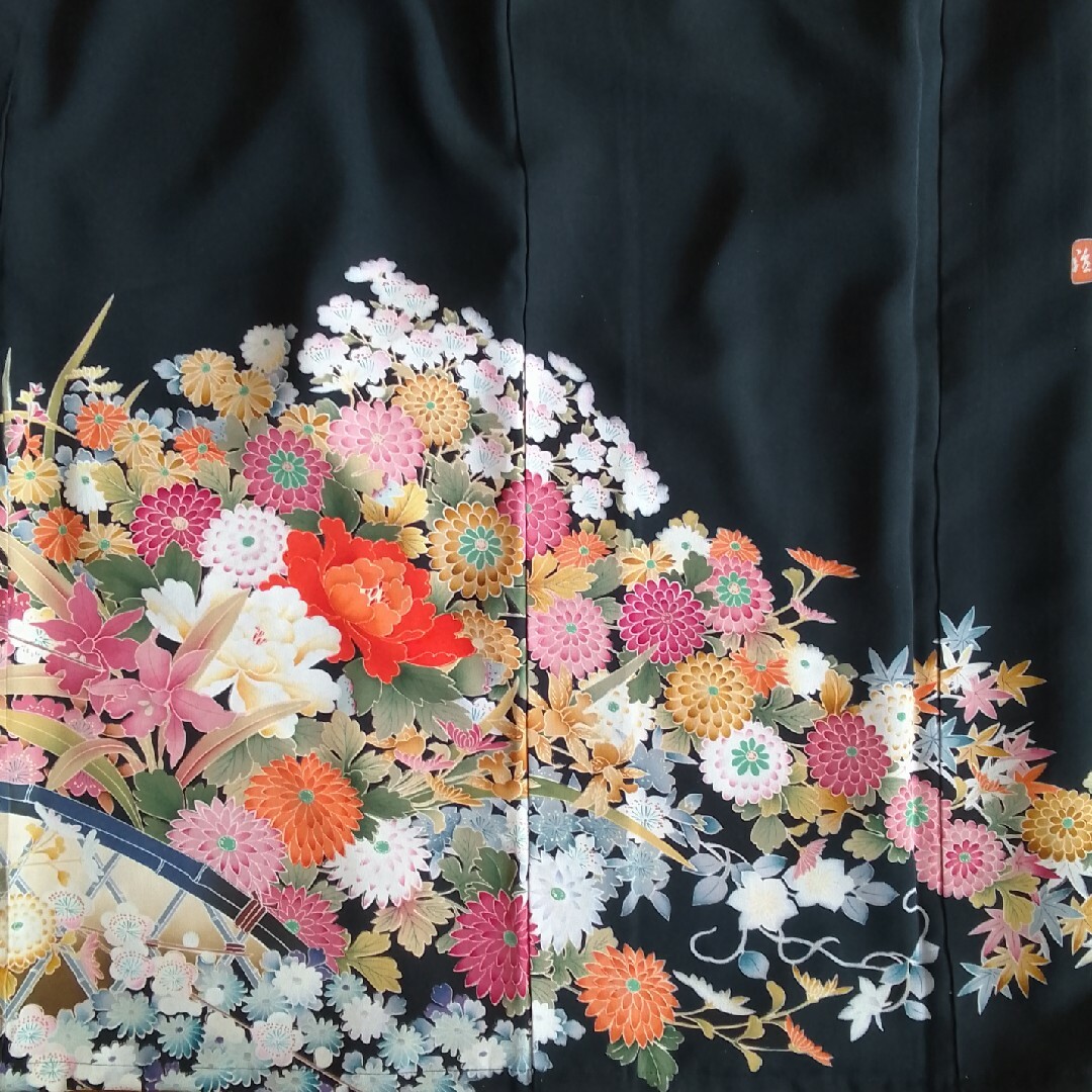 着物リメイクワンピース留袖ドレス花々 落款あり作家物 着物リメイクワンピース留袖ドレス花々 落款あり作家物