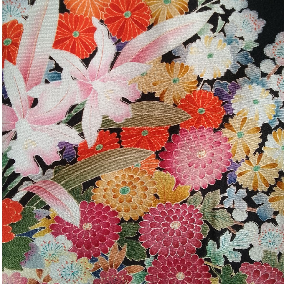着物リメイクワンピース留袖ドレス花々 落款あり作家物 着物リメイクワンピース留袖ドレス花々 落款あり作家物