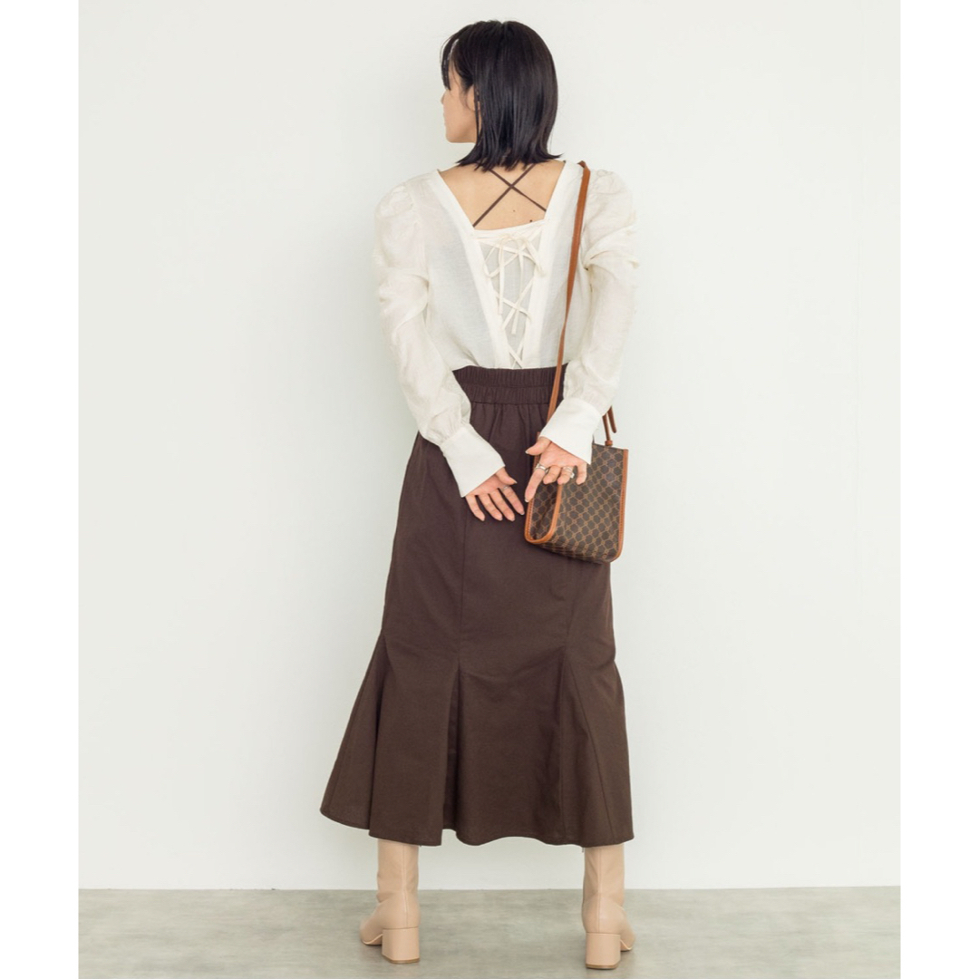 w closet(ダブルクローゼット)のwclosetアイボリーブラウス　長袖　FREE レディースのトップス(シャツ/ブラウス(長袖/七分))の商品写真