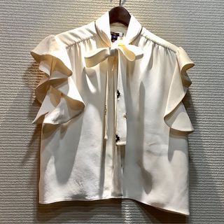 LOUIS VUITTON(シャツ/ブラウス(半袖/袖なし))のフリマ LOUIS VUITTON(シャツ/ブラウス(半袖/袖なし))のフリマ
