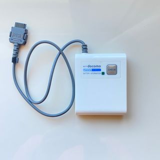 エヌティティドコモ(NTTdocomo)のFOMA 補助充電アダプタ 01 docomo(その他)