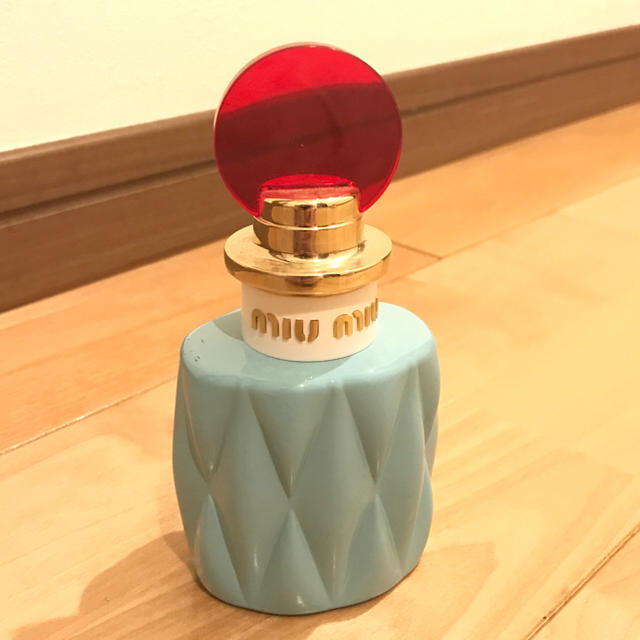 miumiu(ミュウミュウ)の【miumiu】香水 オードパルファム 50ml コスメ/美容の香水(香水(女性用))の商品写真