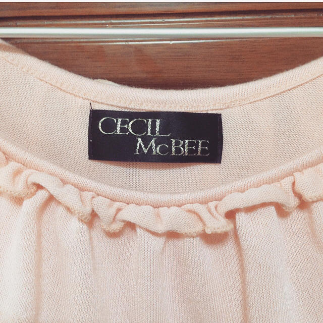 CECIL McBEE(セシルマクビー)のフリルトップス レディースのトップス(ニット/セーター)の商品写真