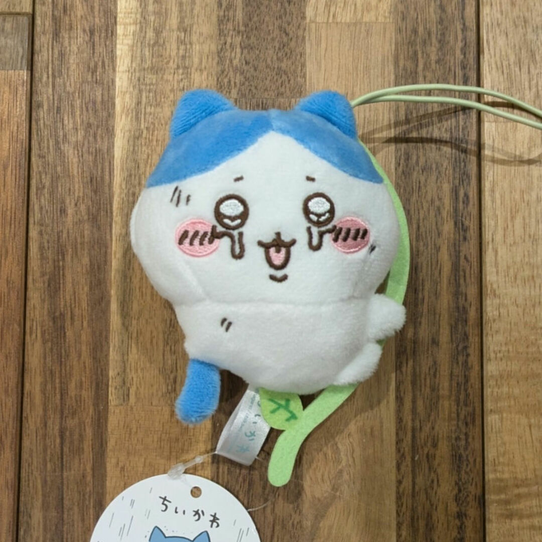 ちいかわ 穴に落ちちゃったマスコット ハチワレ エンタメ/ホビーのおもちゃ/ぬいぐるみ(キャラクターグッズ)の商品写真