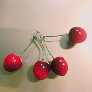 グースィー(goocy)のgoocy チェリーピアス🍒(ピアス)