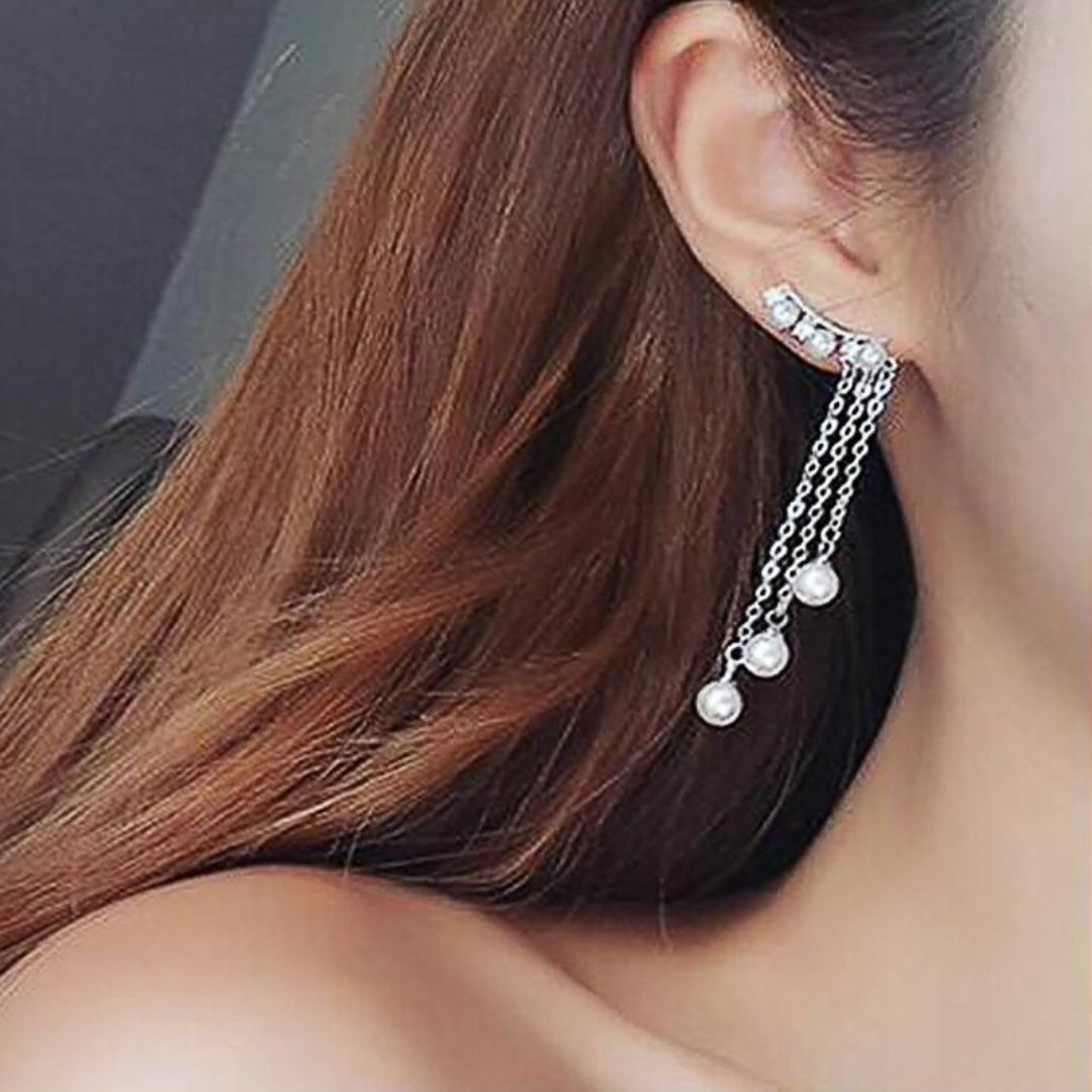 三連 パール シルバー チェーン タッセル ピアス シルバー 韓国 C204-2 レディースのアクセサリー(ピアス)の商品写真