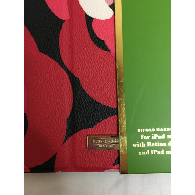 kate spade new york(ケイトスペードニューヨーク)の新品 未使用☆iPad mini、iPad mini3ケース（ややロゴに傷あり） スマホ/家電/カメラのスマホアクセサリー(iPadケース)の商品写真