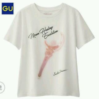 ジーユー(GU)の新品❤guとセーラームーンコラボ大人気❤グラフィックＴ★ムーンスティックS半袖(Tシャツ(半袖/袖なし))