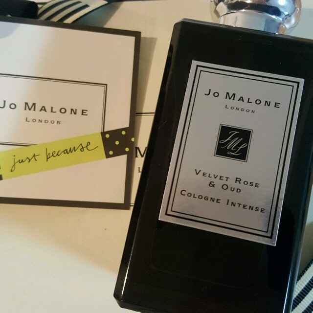 Jo Malone(ジョーマローン)のJo Malone　コロンインテンス　VELVETROSE&OUD　100ml コスメ/美容の香水(ユニセックス)の商品写真