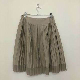 【INDIVI】インディヴィ　ベージュ系　38　プリーツスカート　ボトムス　無地　シンプル　美品(その他)