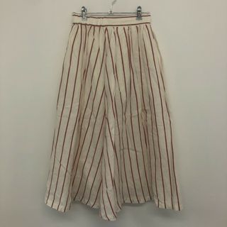 【UNITED ARROWS】ユナイテッドアローズ　白地、赤のストライプ　36　スカート　ボトムス　カジュアル(その他)