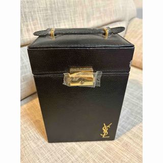 Yves Saint Laurent Beaute(メイクボックス)のフリマアイテム一覧 Yves Saint Laurent Beaute(メイクボックス)のフリマアイテム一覧