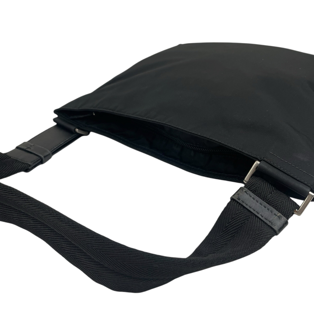 PRADA - 極美品 PRADA プラダ ショルダーバッグ サコッシュ PRADA - 極美品 PRADA プラダ ショルダーバッグ サコッシュ