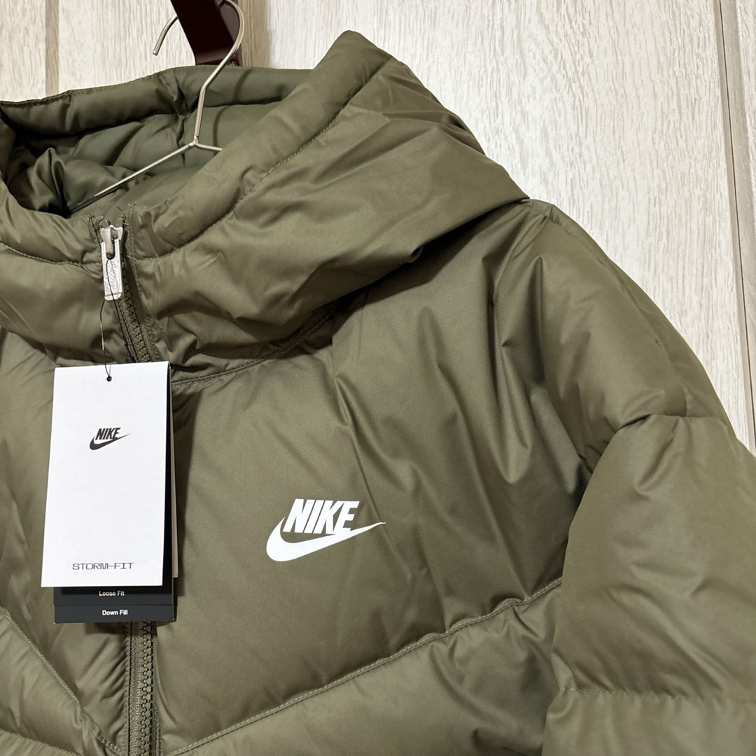 NIKE - 新品☆定価34100円☆NIKE☆ダウンジャケット☆カーキ☆M NIKE - 新品☆定価34100円☆NIKE☆ダウンジャケット☆カーキ☆M