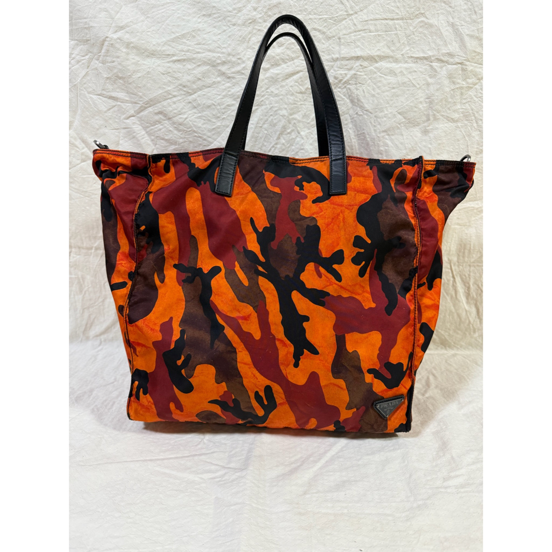 PRADA - プラダ PRADA トートバッグ カモフラ 迷彩 レア 貴重 PRADA - プラダ PRADA トートバッグ カモフラ 迷彩 レア 貴重