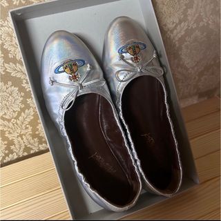 Vivienne Westwood(バレエシューズ)のフリマアイテム一覧 Vivienne Westwood(バレエシューズ)のフリマアイテム一覧