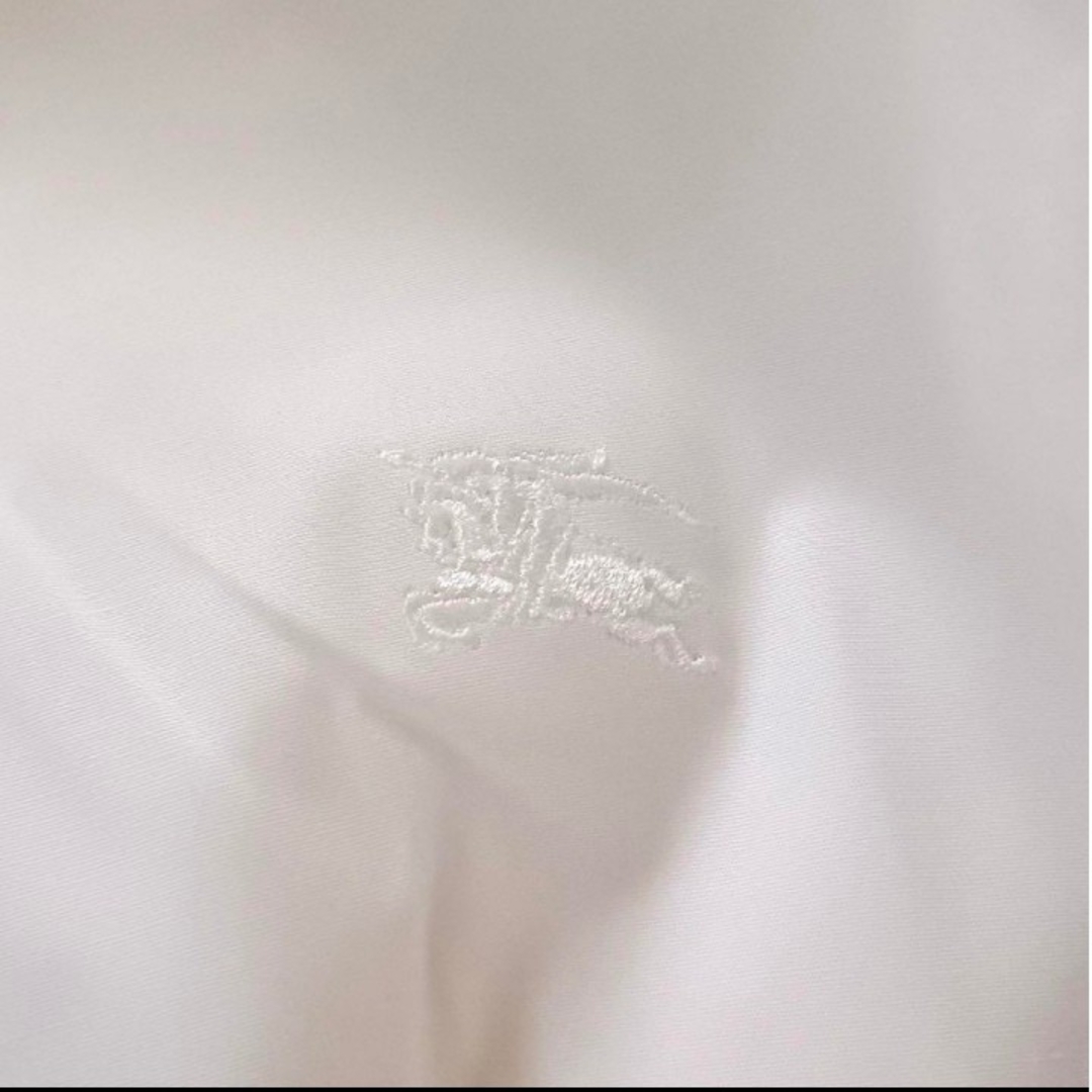 BURBERRY - 新品⭐️ タグ付き バーバリー ロンドン 白 シャツ BURBERRY - 新品⭐️ タグ付き バーバリー ロンドン 白 シャツ