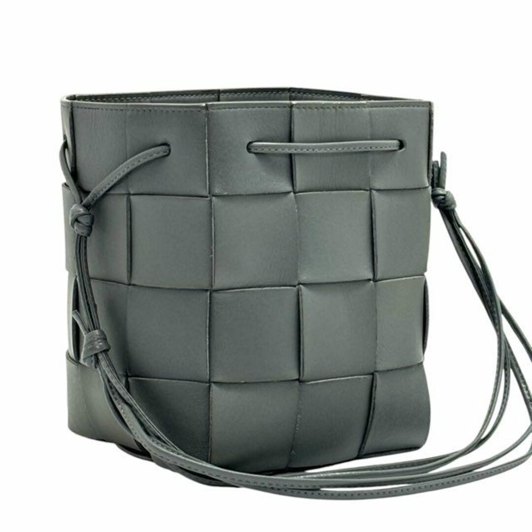 【関税込み】 BOTTEGA VENETA☆ レザー カセット バケットバッグ BOTTEGA VENETA（ボッテガ・ヴェネタ）スモールカセットバケット