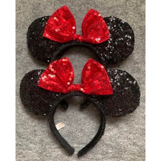 Disney - ディズニー カチューシャ スパンコール リボン 赤黒 Disney - ディズニー カチューシャ スパンコール リボン 赤黒