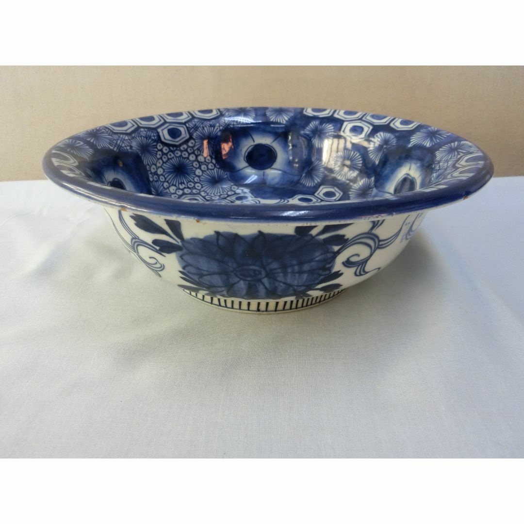【 丸形深鉢　丼　花松尽くし紋　藍色　伊万里 】◆蕎麦チョコ　鑑賞陶磁器　骨董