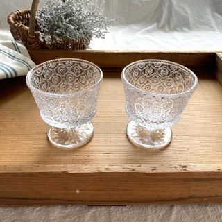 足つきガラスカップ　フラワー模様　(2個) 〜おうちカフェ　ホームパーティー〜(グラス/カップ)