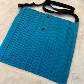 PLEATS PLEASE ISSEY MIYAKE(バッグ)のフリマアイテム一覧 PLEATS PLEASE ISSEY MIYAKE(バッグ)のフリマアイテム一覧