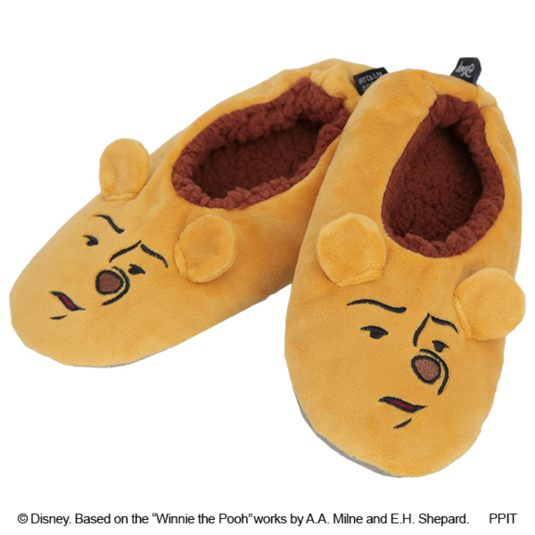 くまのプーさん(クマノプーサン)の【新品】くまのプーさん ルームシューズ ルームカバー スリッパ インテリア/住まい/日用品のインテリア小物(スリッパ/ルームシューズ)の商品写真