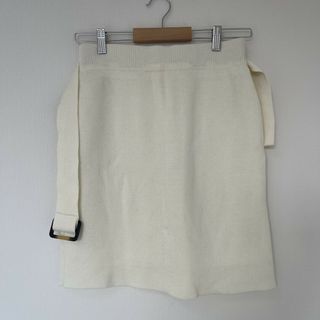 【CECIL McBEE】セシルマクビー　ホワイト　M　スカート　タイトスカート　ボトムス　無地　シンプル(その他)