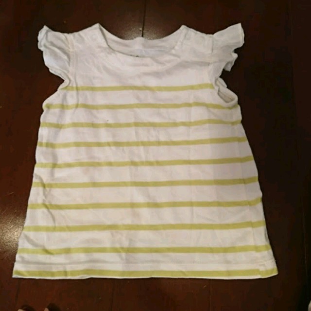babyGAP(ベビーギャップ)の着画あり  ギャップ ボーダーTシャツ キッズ/ベビー/マタニティのベビー服(~85cm)(Ｔシャツ)の商品写真