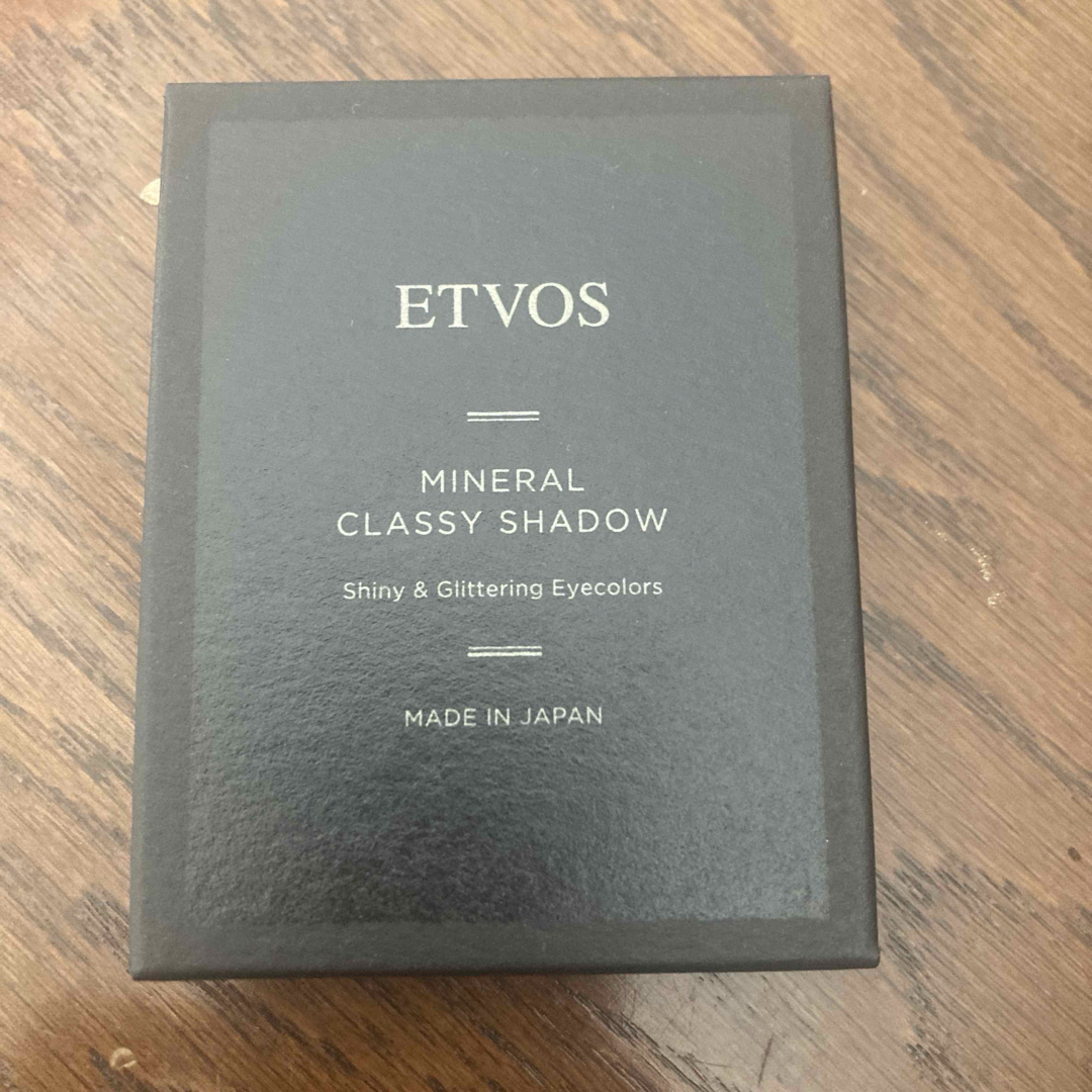 ETVOS(エトヴォス)の新品未使用♡ エトヴォス ミネラルクラッシィシャドーⅠ シェルフルール コスメ/美容のベースメイク/化粧品(アイシャドウ)の商品写真