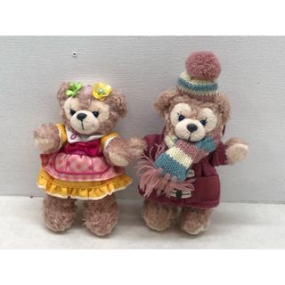 東京ディズニーリゾート シェリーメイ ぬいぐるみバッジ 2点セット【P1512-008】101(キャラクターグッズ)