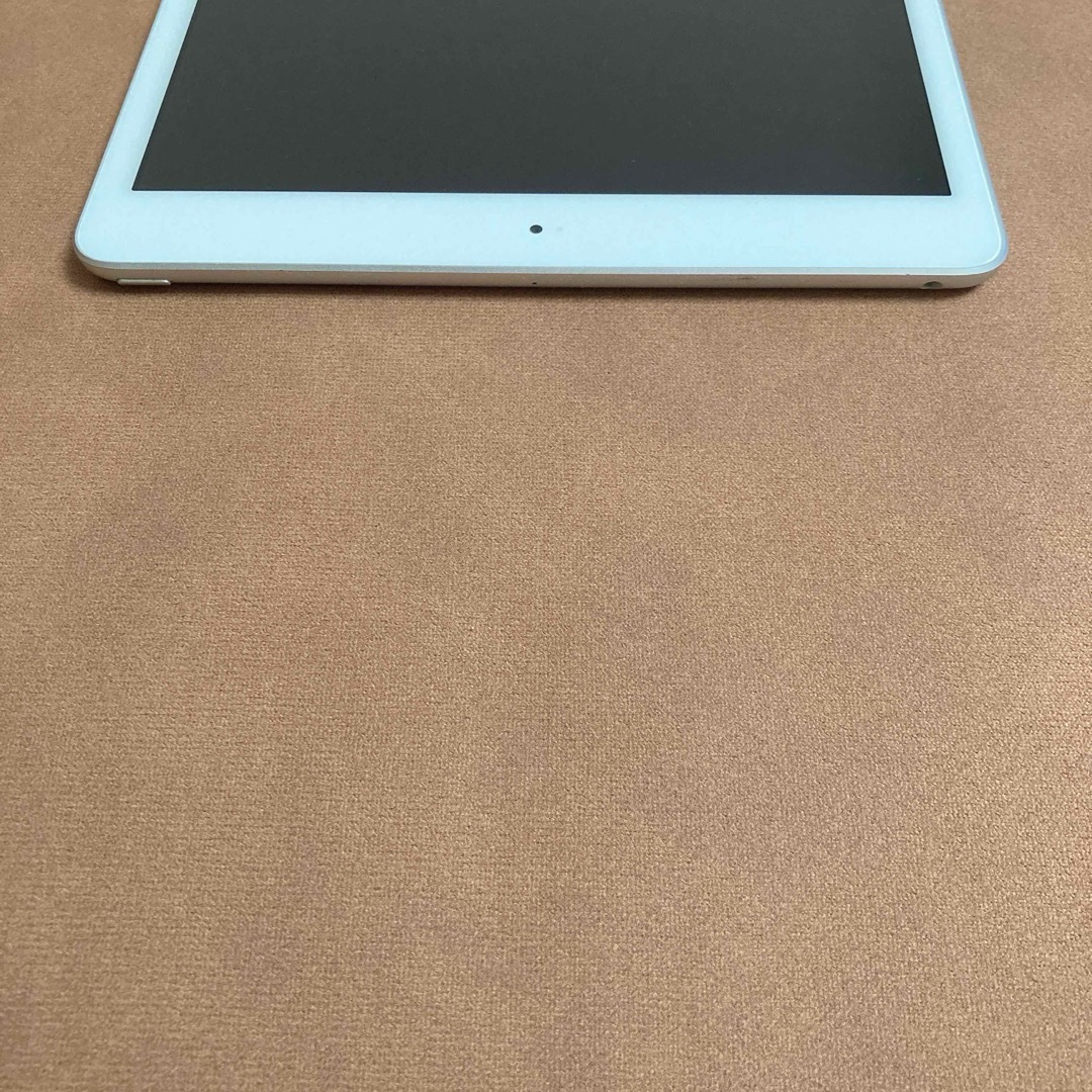 電池良好 しろし 比較的美品 iPad7 シルバー第7世代 128GB