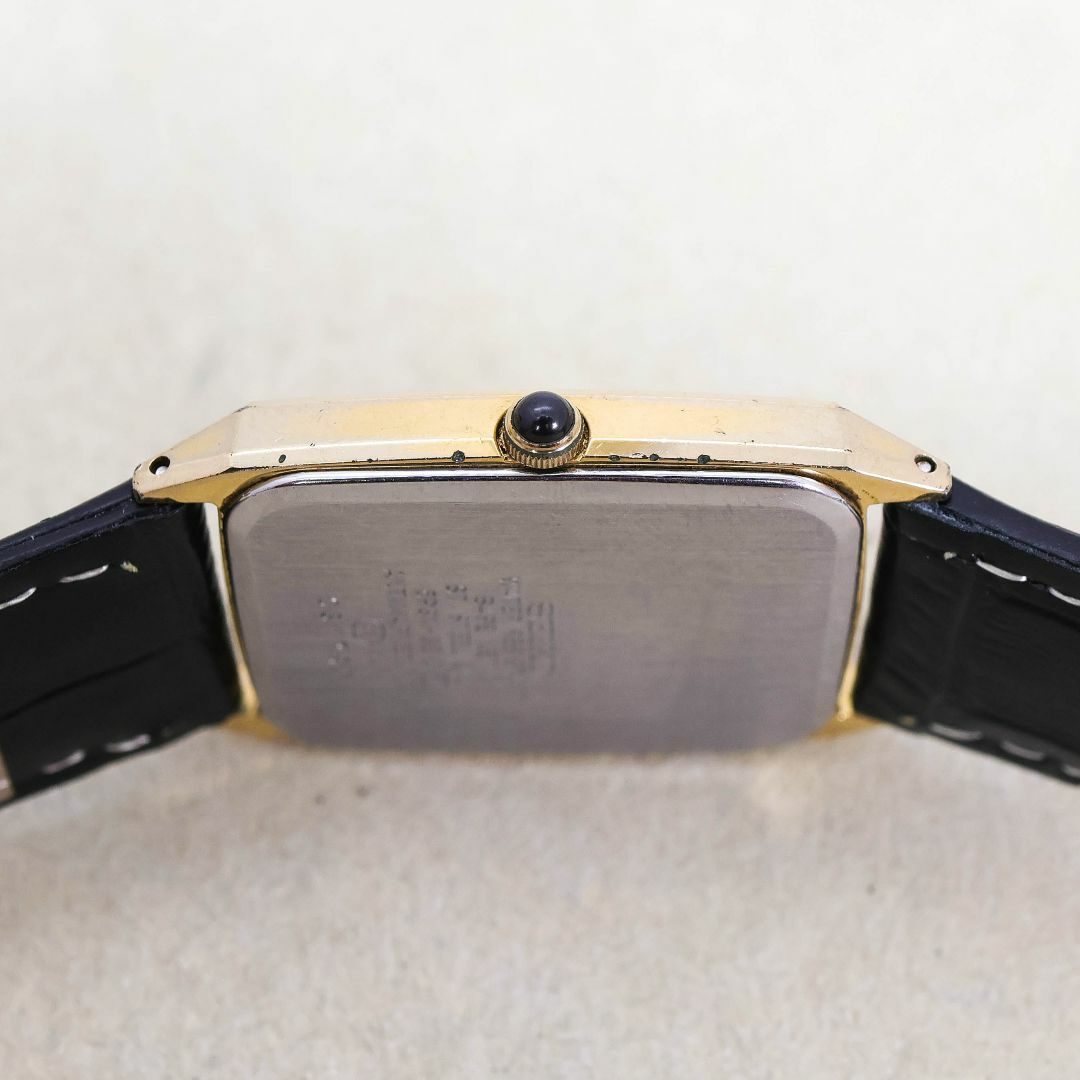 SEIKO - 稼働 SEIKO 腕時計 ゴールド文字盤 新品レザーベルト SEIKO - 稼働 SEIKO 腕時計 ゴールド文字盤 新品レザーベルト