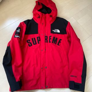 Supreme(ナイロンジャケット ・ レッド/赤色系)のフリマ Supreme(ナイロンジャケット ・ レッド/赤色系)のフリマ