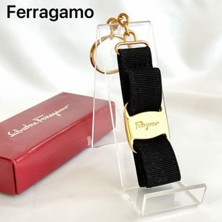 Salvatore Ferragamo(キーホルダー)のフリマアイテム一覧 Salvatore Ferragamo(キーホルダー)のフリマアイテム一覧