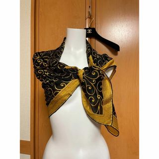 CHANEL(バンダナ/スカーフ ・ ブラック/黒色系)のフリマ CHANEL(バンダナ/スカーフ ・ ブラック/黒色系)のフリマ