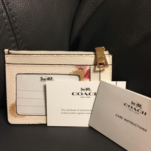 COACH(コーチ)の【新品未使用】コーチ キーリング付 パスケース&コインケース メンズのファッション小物(コインケース/小銭入れ)の商品写真