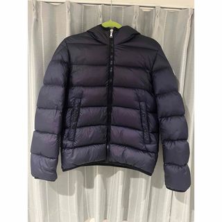 MONCLER(ダウンジャケット ・ パープル/紫色系)のフリマ MONCLER(ダウンジャケット ・ パープル/紫色系)のフリマ
