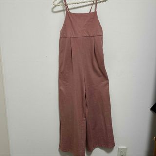 ジーユー(GU)のGUくすみピンク オールインワン パンツ(オールインワン)