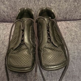 PRADA - 未使用 プラダ ロゴ 外羽根 レザー ダービーシューズ 黒 PRADA - 未使用 プラダ ロゴ 外羽根 レザー ダービーシューズ 黒