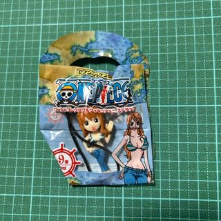 ワンピース　セブンイレブン　ワールドコレクタブルフィギュアミニストラップ　ナミ(ストラップ)